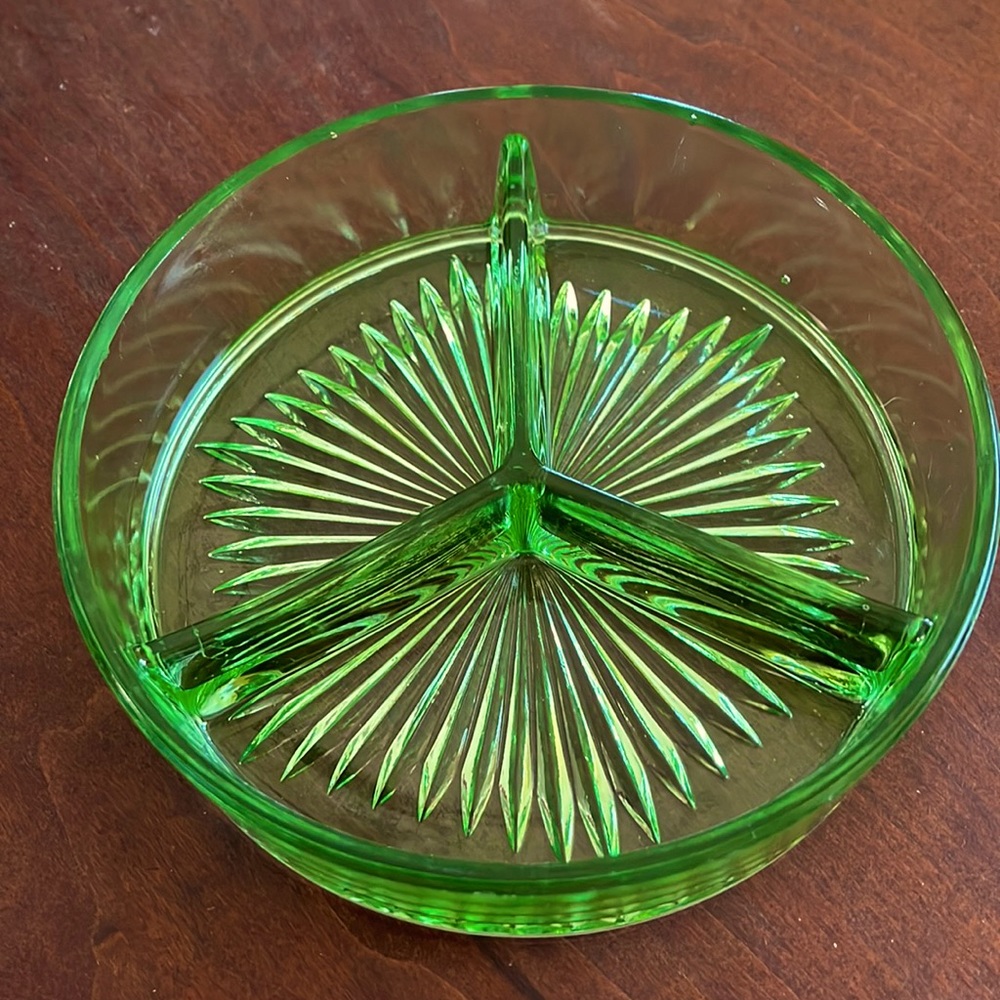 Vaseline Uranium Divided Dish